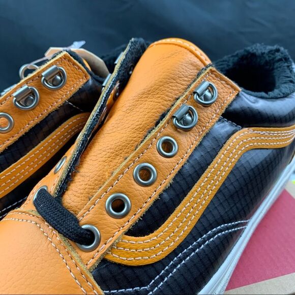 Vans Old Skool MTE Apricot Fur Womens Sneakers - Picture 7 of 11